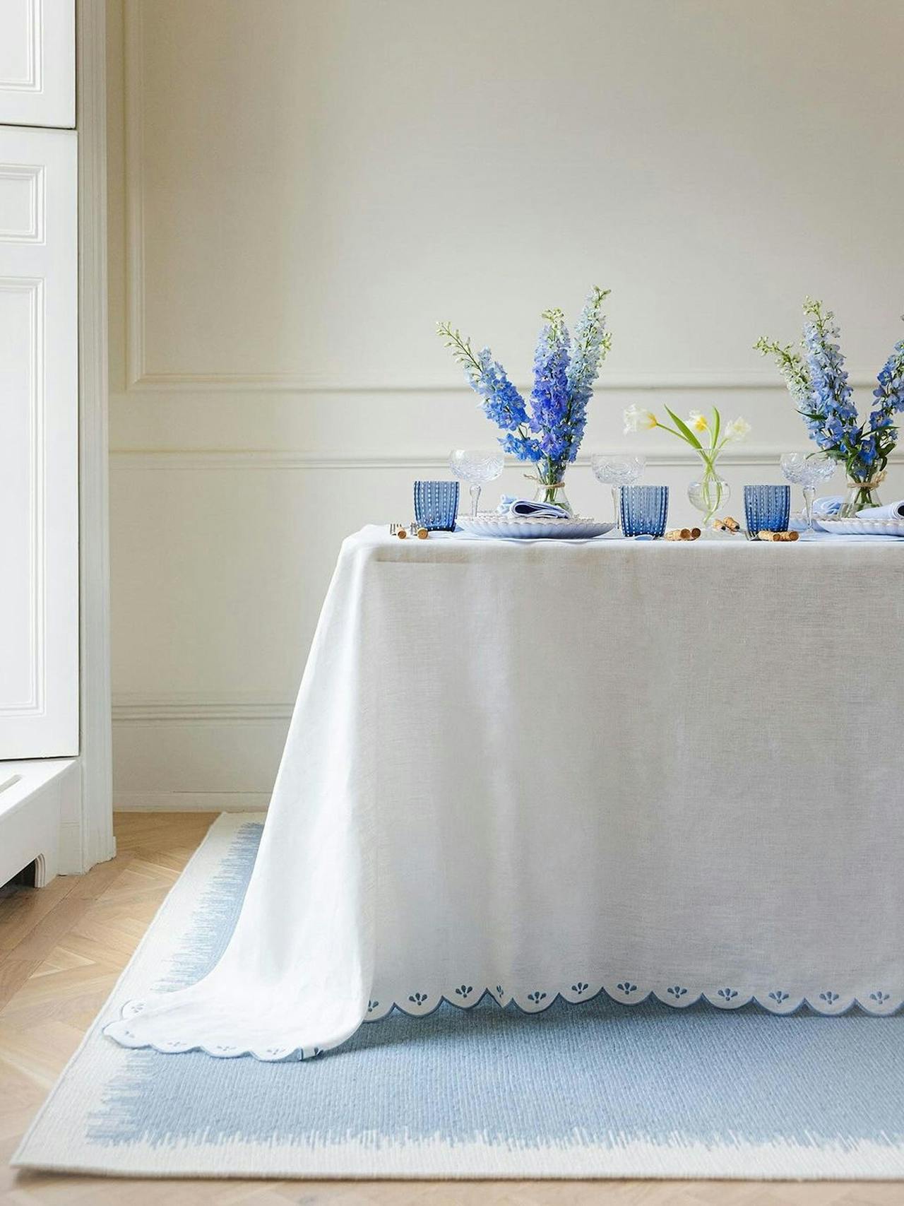 Discover the world of Maison Margaux on Collagerie. Shop luxury British homeware brand selling beautiful linens, tableware, candles, cutlery, glassware and bespoke accessories. Perfect for Gifting | Collagerie.com