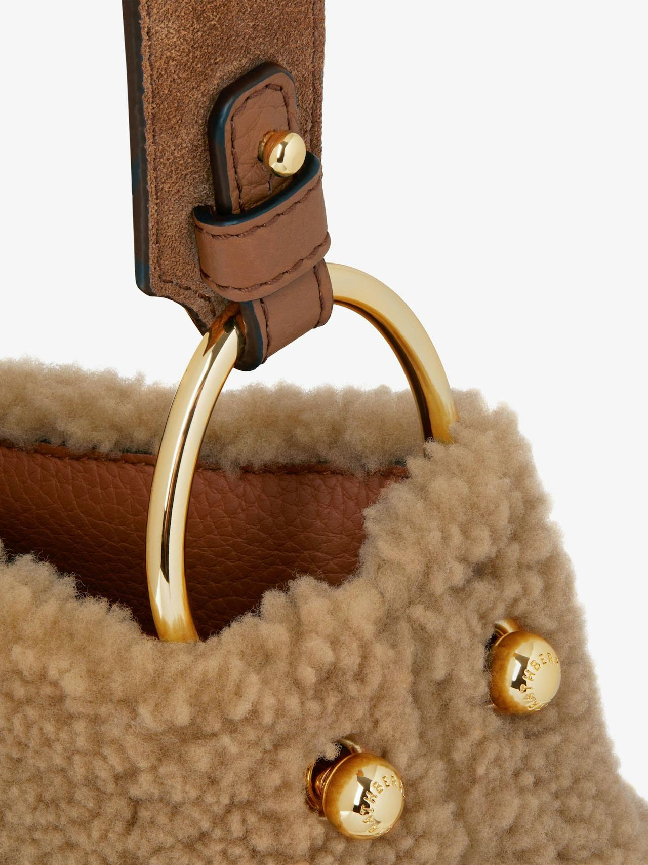 Caramel shearling Lana hobo bucket bag Lana Hobo Strathberry    - Collagerie