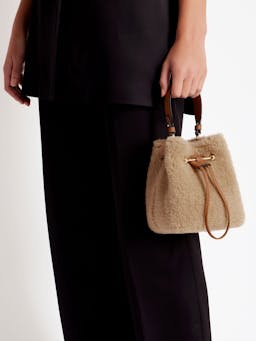 Caramel shearling Osette bucket bag Osette Strathberry    - Collagerie