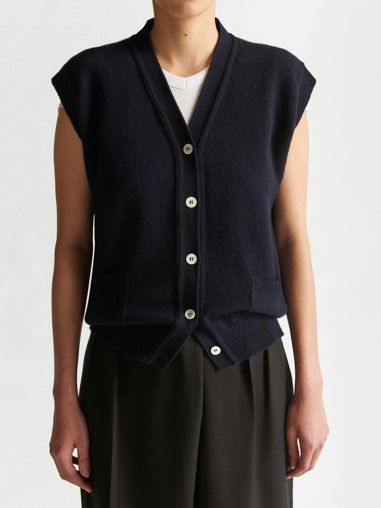 Navy Wexford pocket waistcoat Clothing &Daughter    - Collagerie