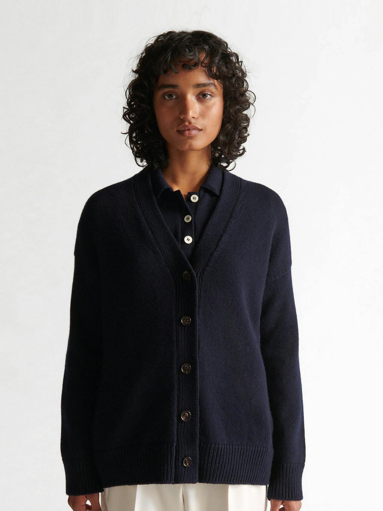 Navy Geelong wool Maura v-neck cardigan Clothing &Daughter    - Collagerie