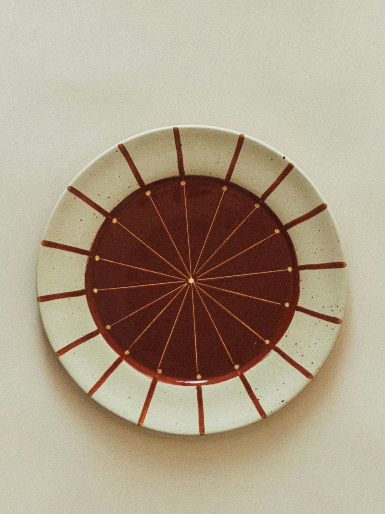 Slices ceramic dessert plate