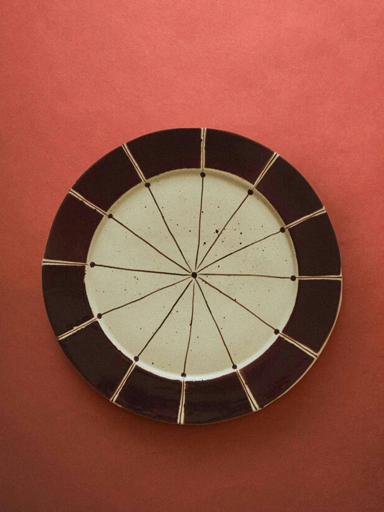 Slices ceramic dinner plate