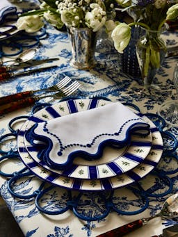 Blue rattan flower placemats, set of 4 Interiors Maison Margaux    - Collagerie