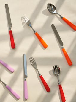 Pink cutlery in stainless steel  Domenica Marland    - Collagerie