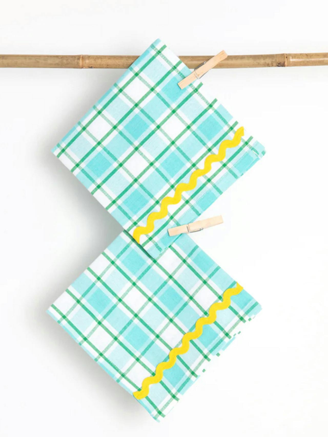 Aqua and yellow napkins (set of 2)  Domenica Marland    - Collagerie