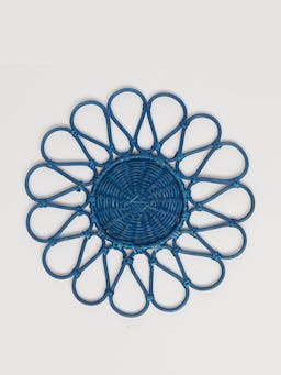 Blue rattan flower placemats, set of 4 Interiors Maison Margaux    - Collagerie