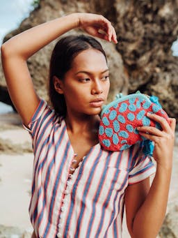 Arnoldi ariela hand-beaded clutch bag in red and turquoise Handbags BrunnaCo    - Collagerie