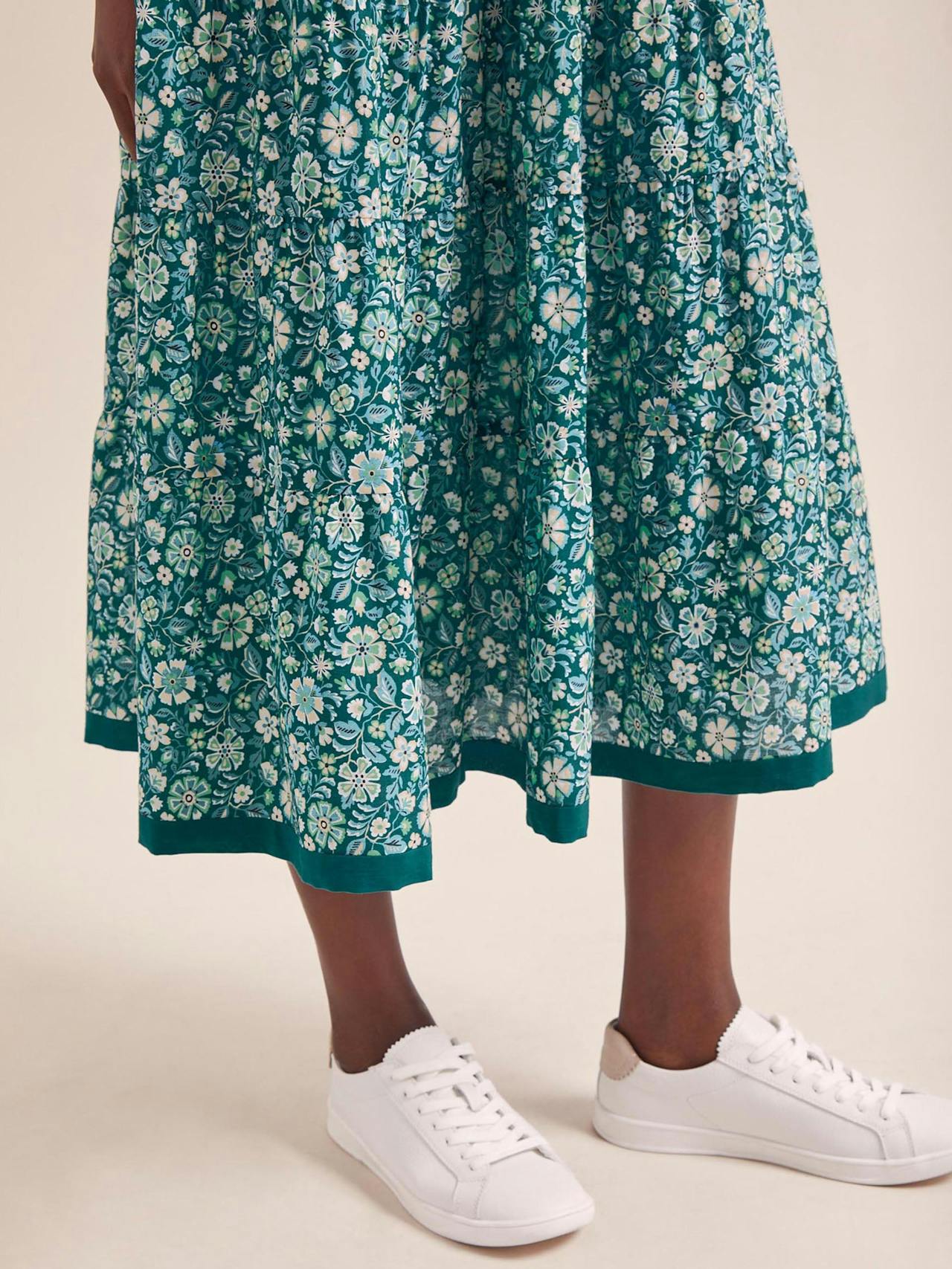 Green ditsy carnation print Elodie cotton blend maxi dress Dress Cefinn    - Collagerie