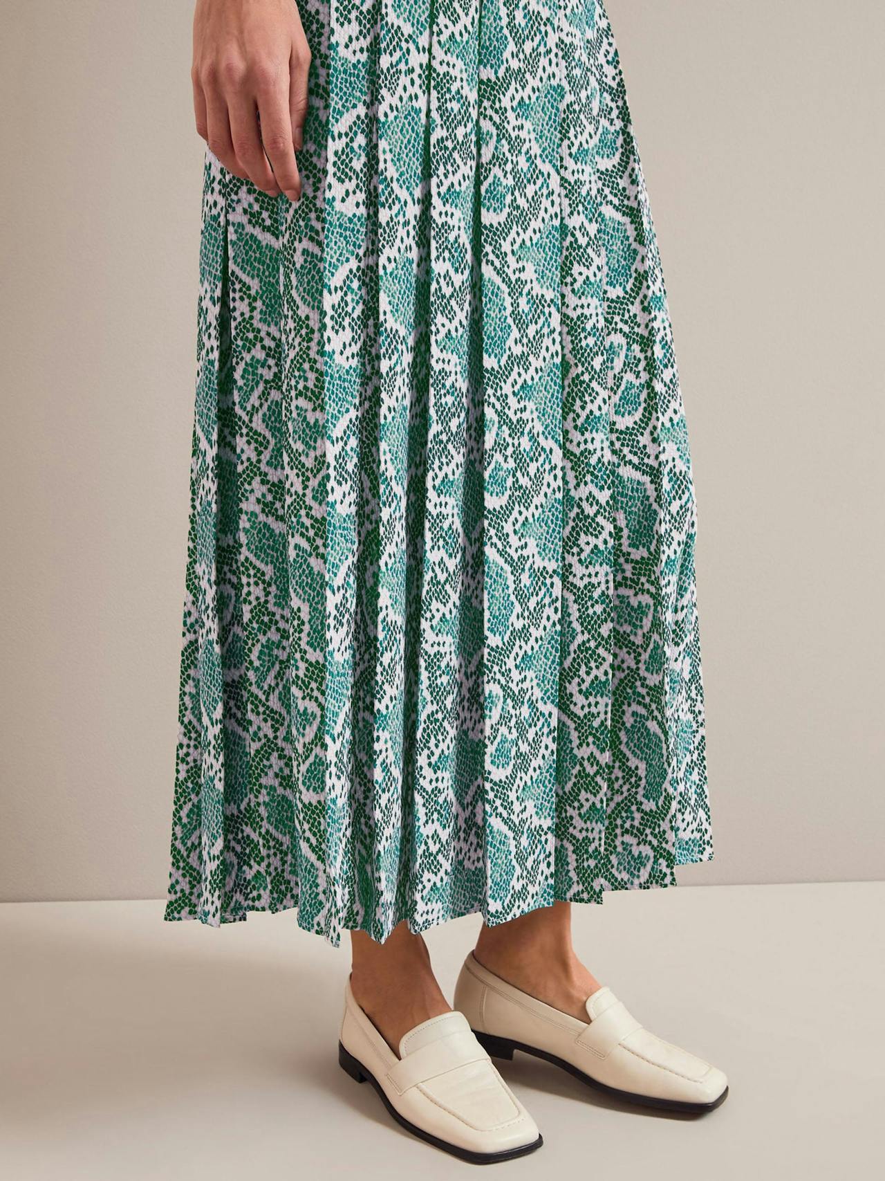 Green snakeskin print Sienna maxi skirt Skirt Cefinn    - Collagerie