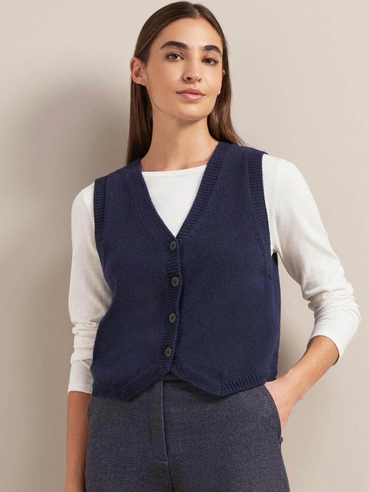 Navy Wesley cashmere blend v neck waistcoat Knit Cefinn    - Collagerie