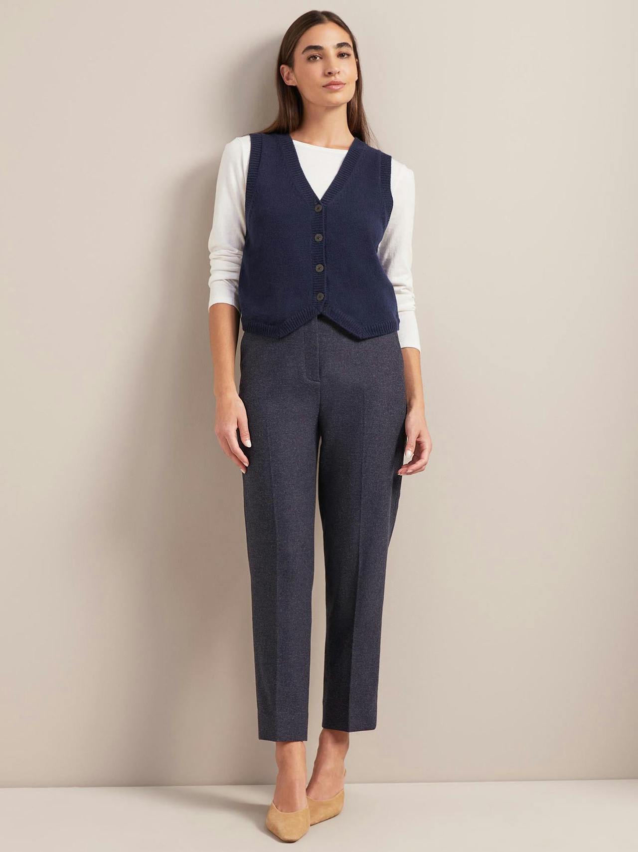 Navy Wesley cashmere blend v neck waistcoat Knit Cefinn    - Collagerie