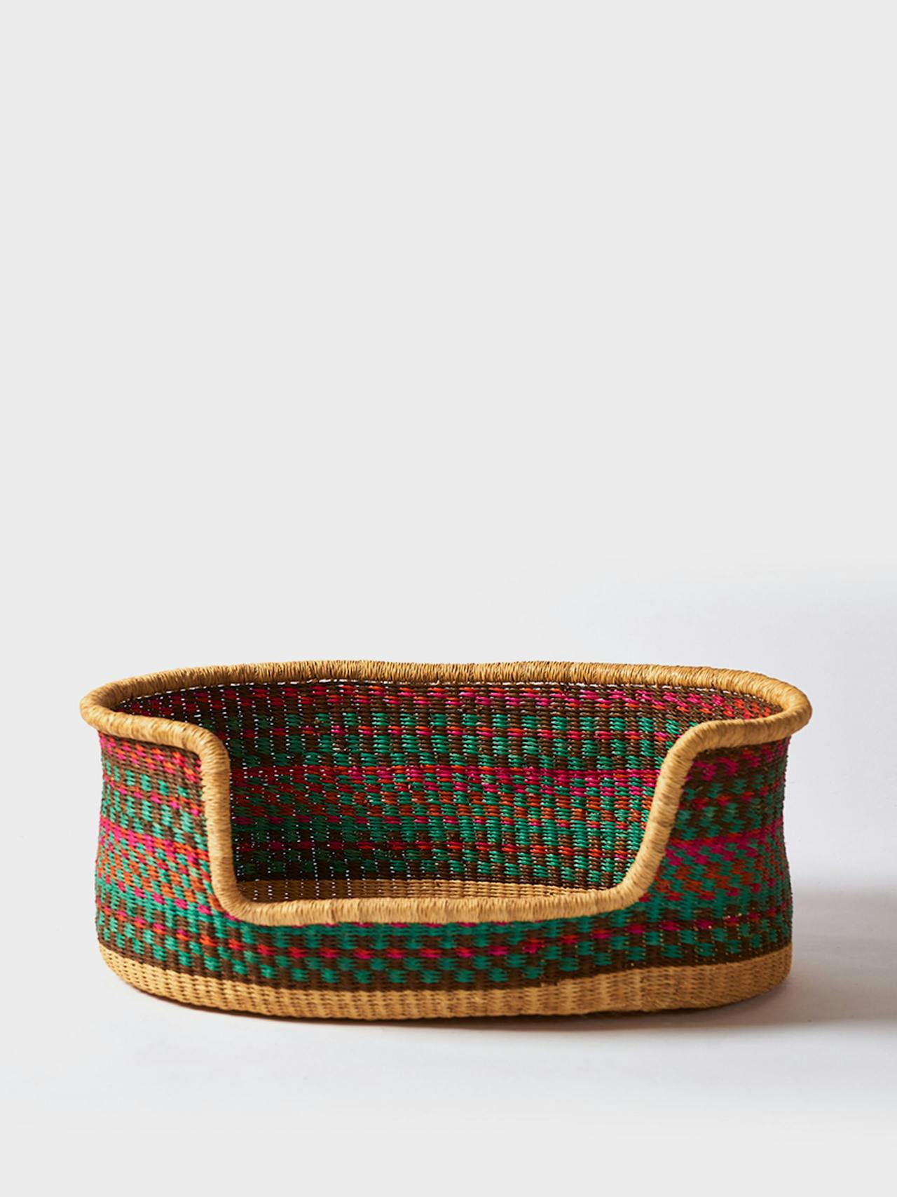 Small baba woven dog basket 4