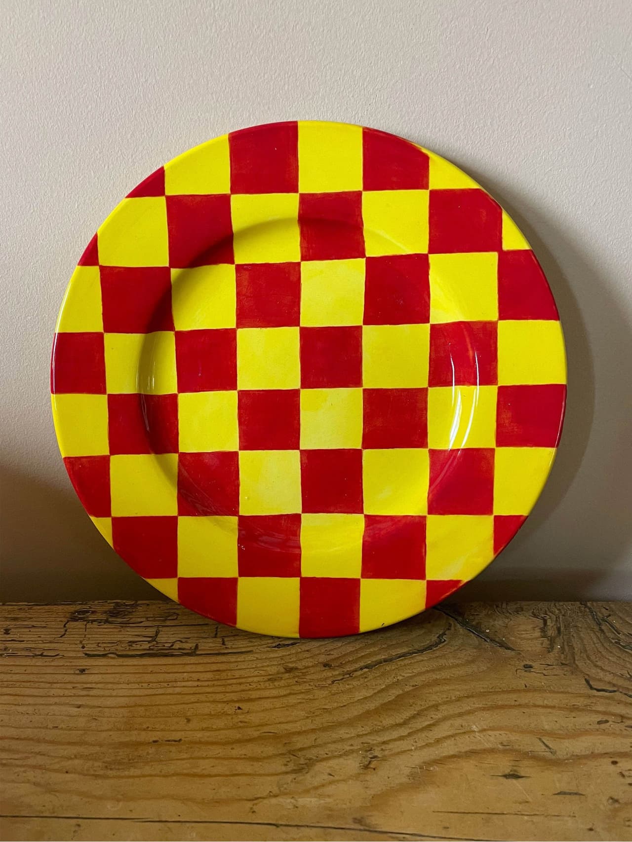 Checkmate plate, red and yellow  Silo Studio    - Collagerie