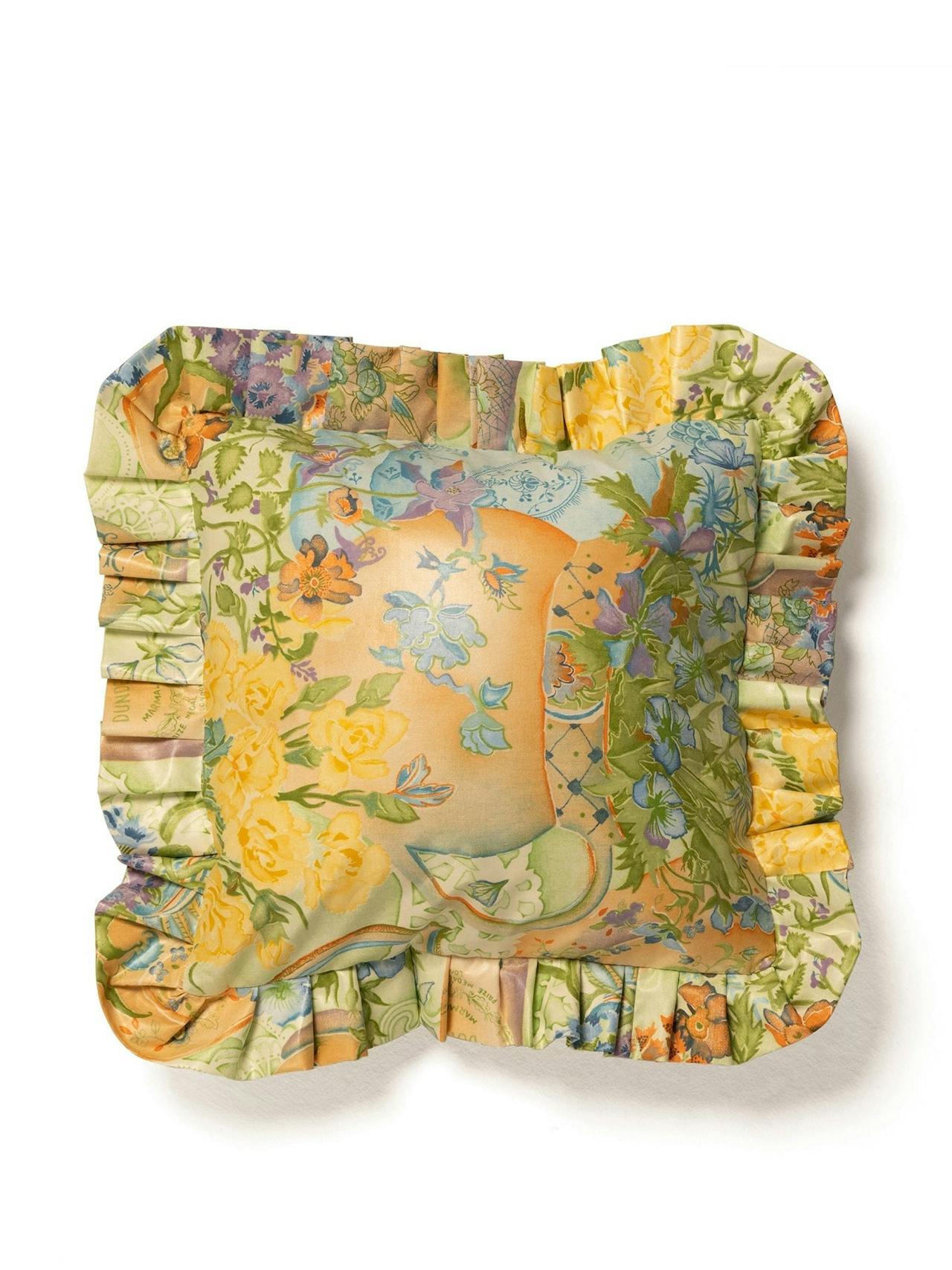 Temperance frilled throw cushion cover