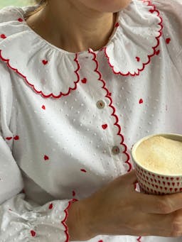 De beauvoir blouse love is in the air plumetti with big love embroidery  Smock London    - Collagerie