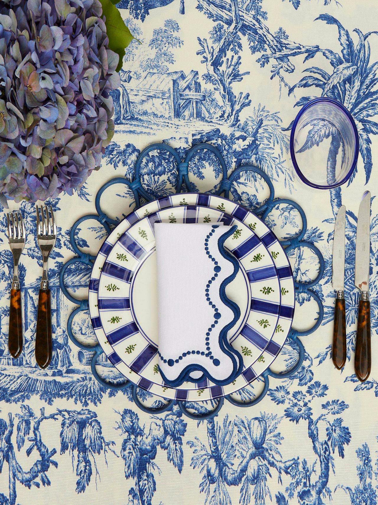 Blue rattan flower placemats, set of 4 Interiors Maison Margaux    - Collagerie