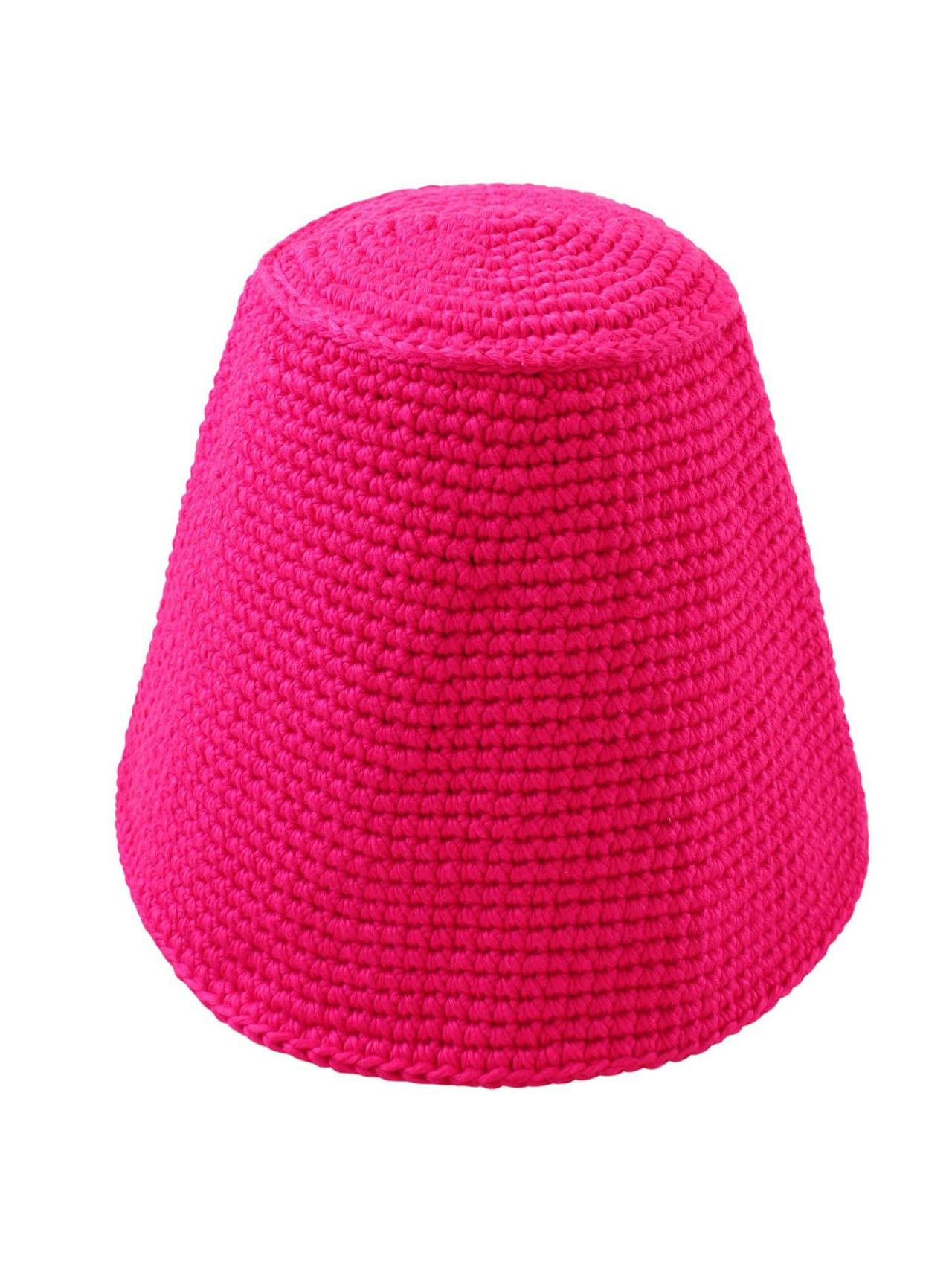 Gani crochet hat in hot pink