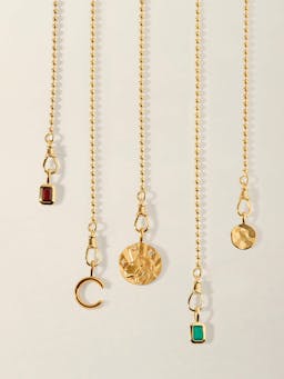 Globe chain necklace Necklaces Edge of Ember    - Collagerie