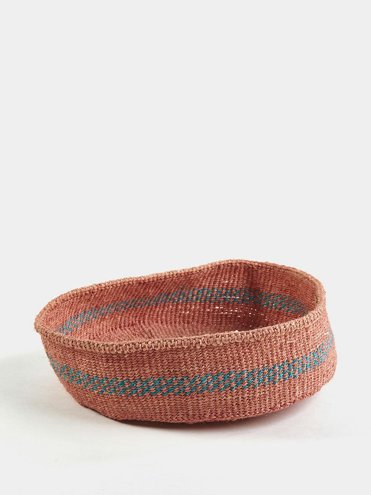 Sisal bread basket in blush 2