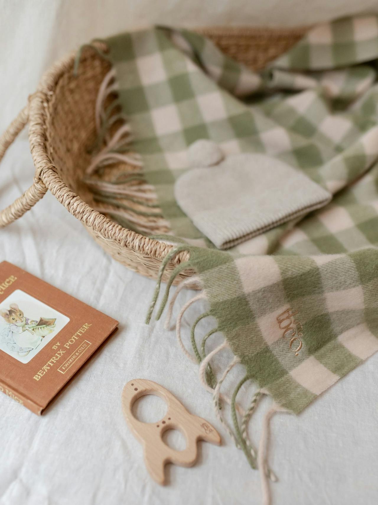 Lambswool baby blanket in green gingham Home > Blankets > Lambswool Blankets > Baby TBCo    - Collagerie