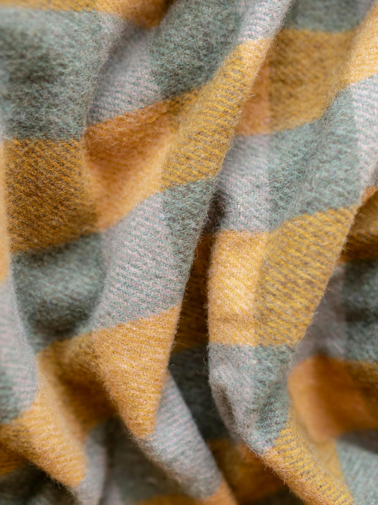 Recycled wool extra large blanket in sage gingham Home > Blankets > Recycled Wool Blankets > Extra Large TBCo    - Collagerie