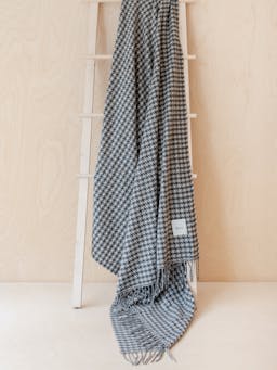 Cashmere blanket in charcoal star houndstooth Home > Blankets > Cashmere Blankets > Large TBCo    - Collagerie