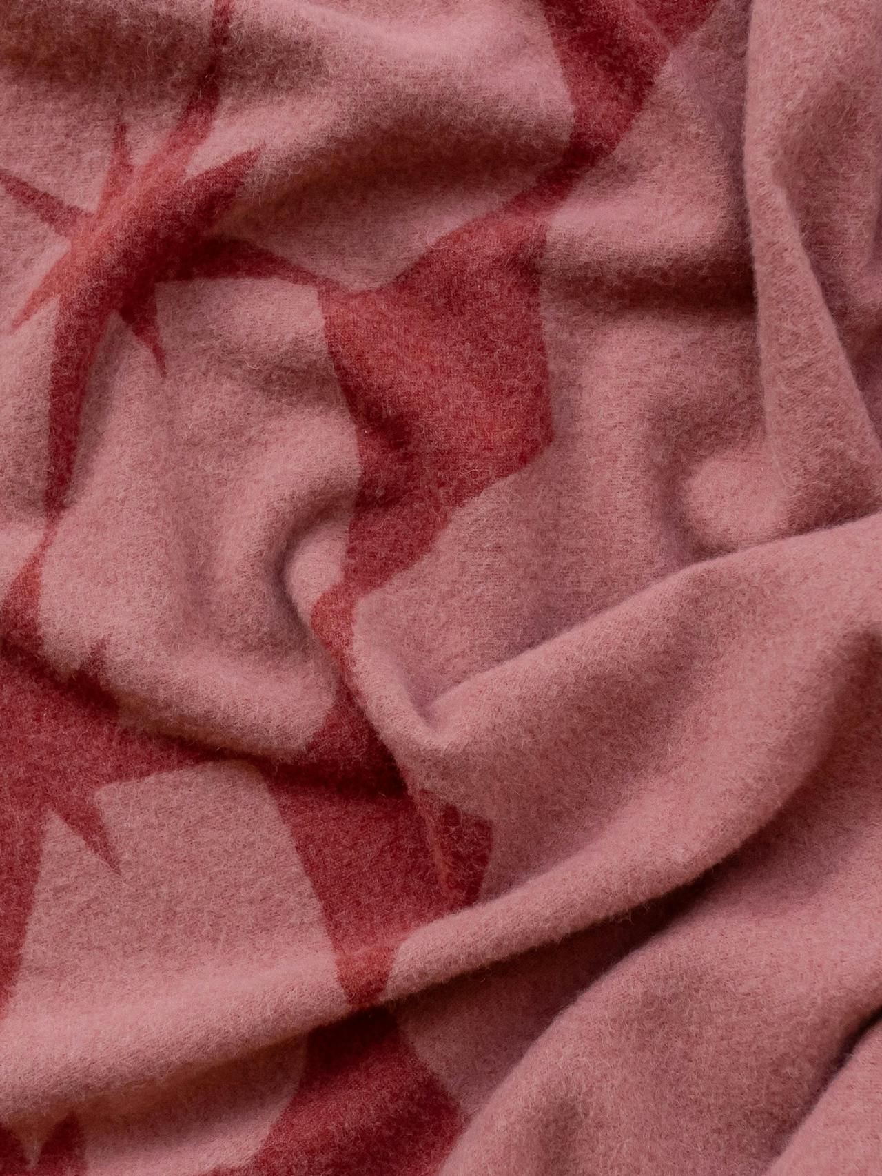 Lambswool blanket in reversible pink celestial Home > Blankets > Lambswool Blankets > Large TBCo    - Collagerie