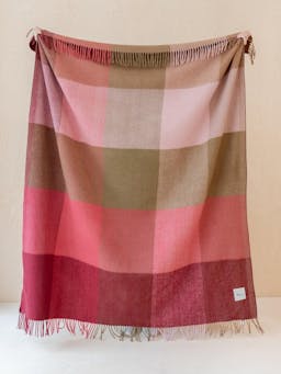 Recycled wool blanket in pink herringbone block check Home > Blankets > Recycled Wool Blankets > Large TBCo    - Collagerie