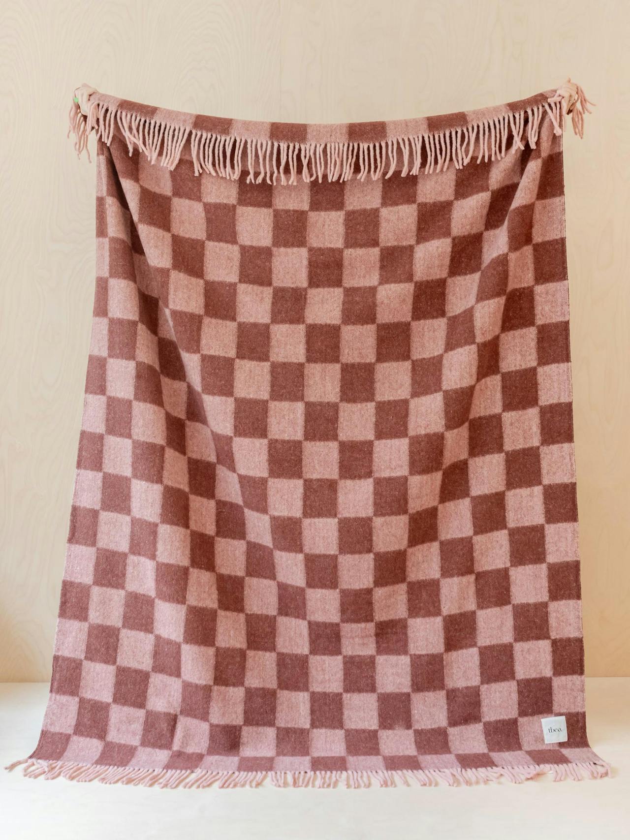 Brushed recycled wool blanket in pink checkerboard