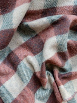 Recycled wool blanket in teal gingham Home > Blankets > Recycled Wool Blankets > Large TBCo    - Collagerie