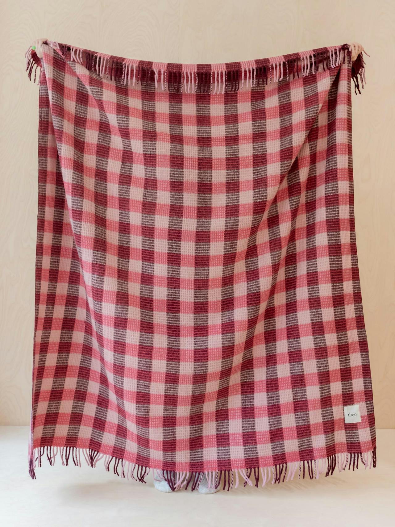 Recycled wool blanket in pink waffle gingham