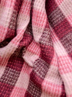 Recycled wool blanket in pink waffle gingham Home > Blankets > Recycled Wool Blankets > Large TBCo    - Collagerie