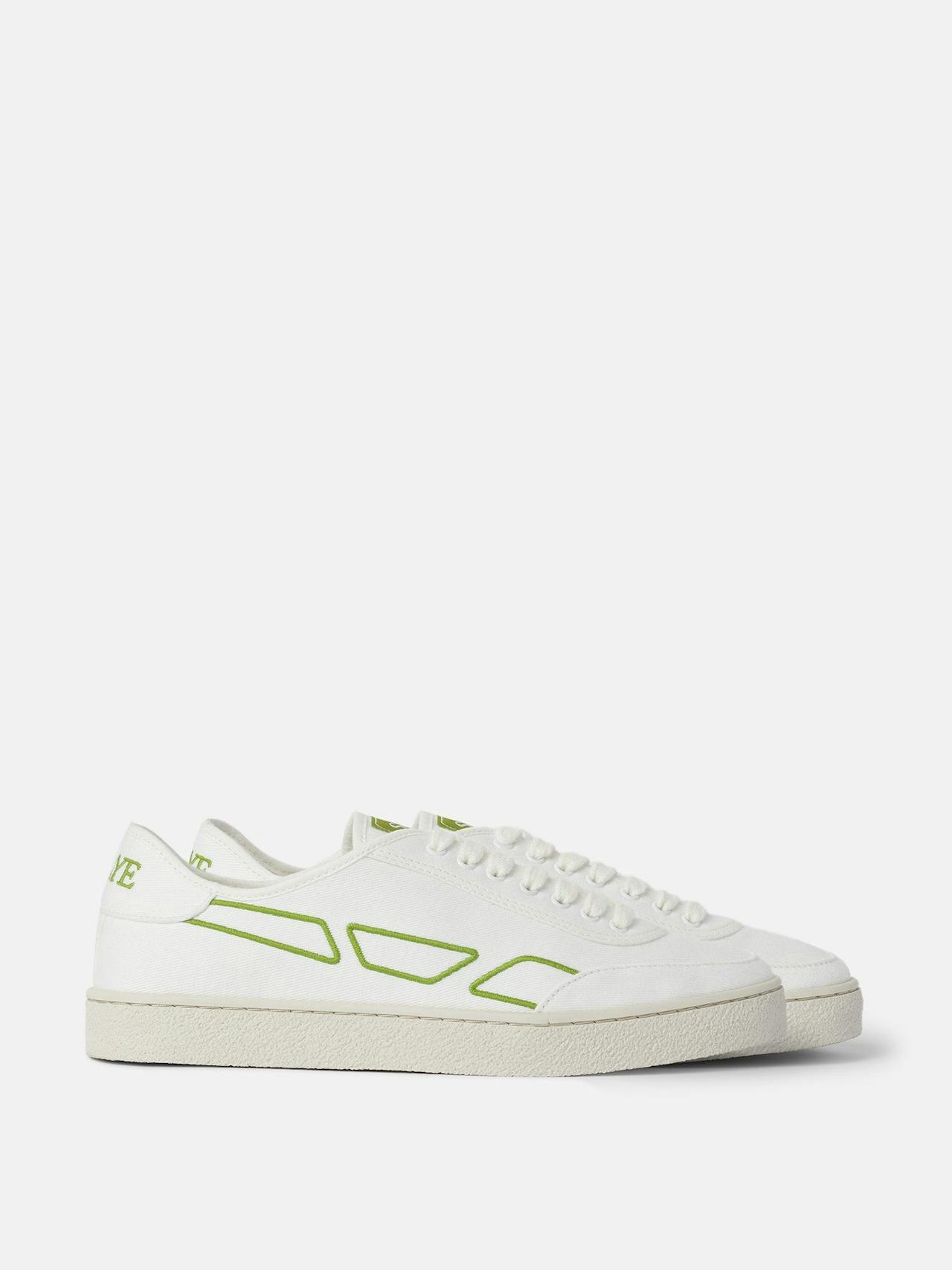Modelo '65 trainer in lime