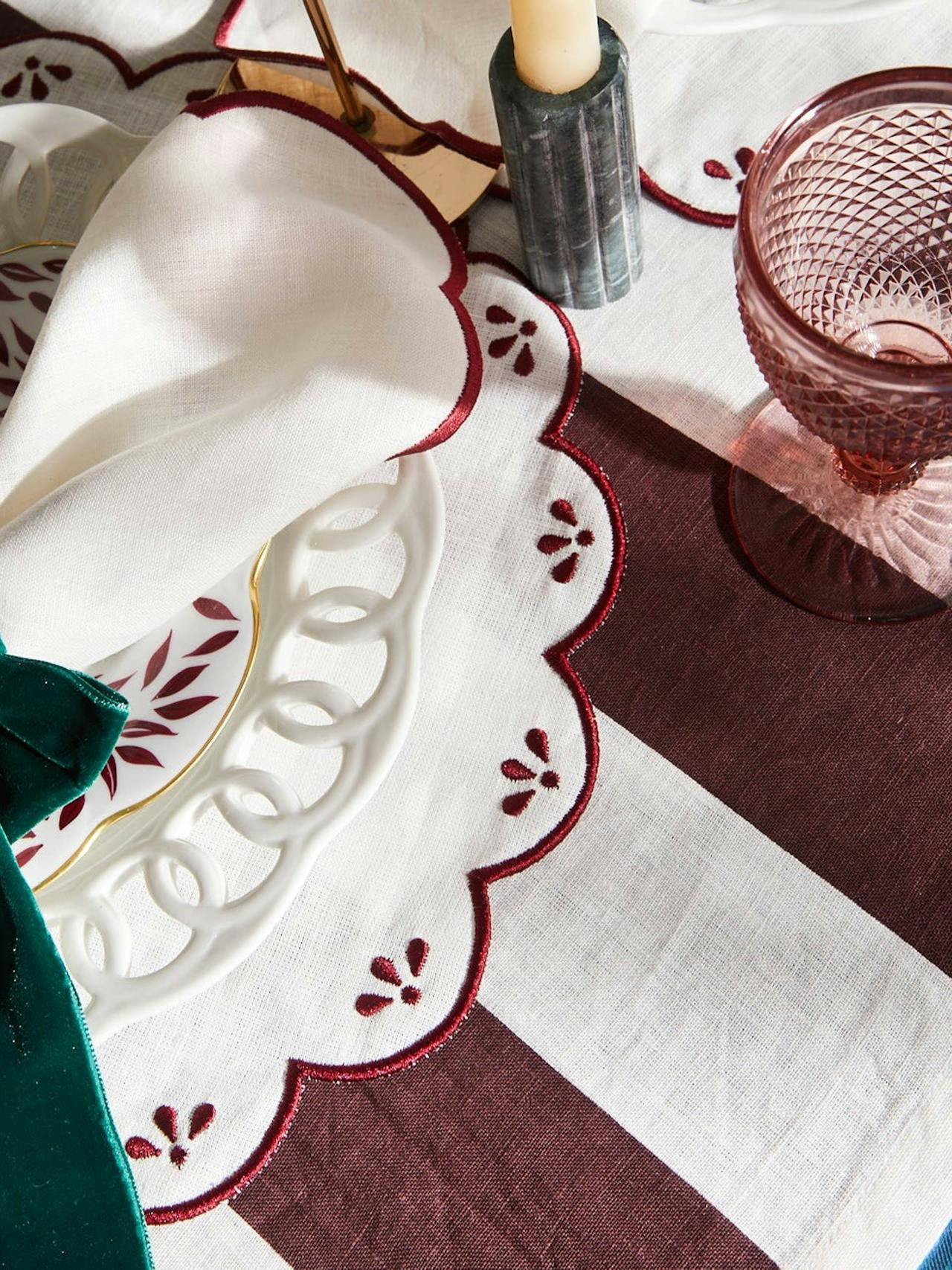 Poppy burgundy placemats, set of 4 Interiors Maison Margaux    - Collagerie