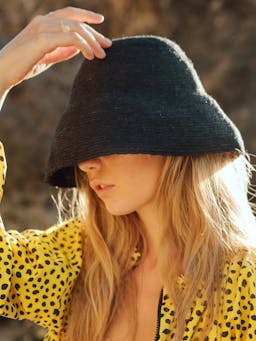 Naomi jute clochet straw hat in black Straw hats BrunnaCo    - Collagerie