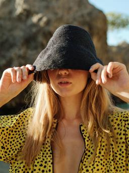 Naomi jute clochet straw hat in black Straw hats BrunnaCo    - Collagerie