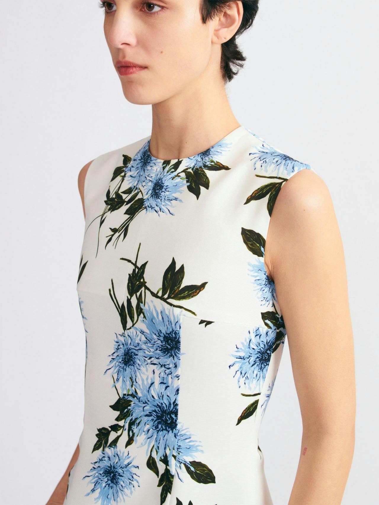 Mara dress in blue dahlia floral print taffeta faille Dresses Emilia Wickstead    - Collagerie