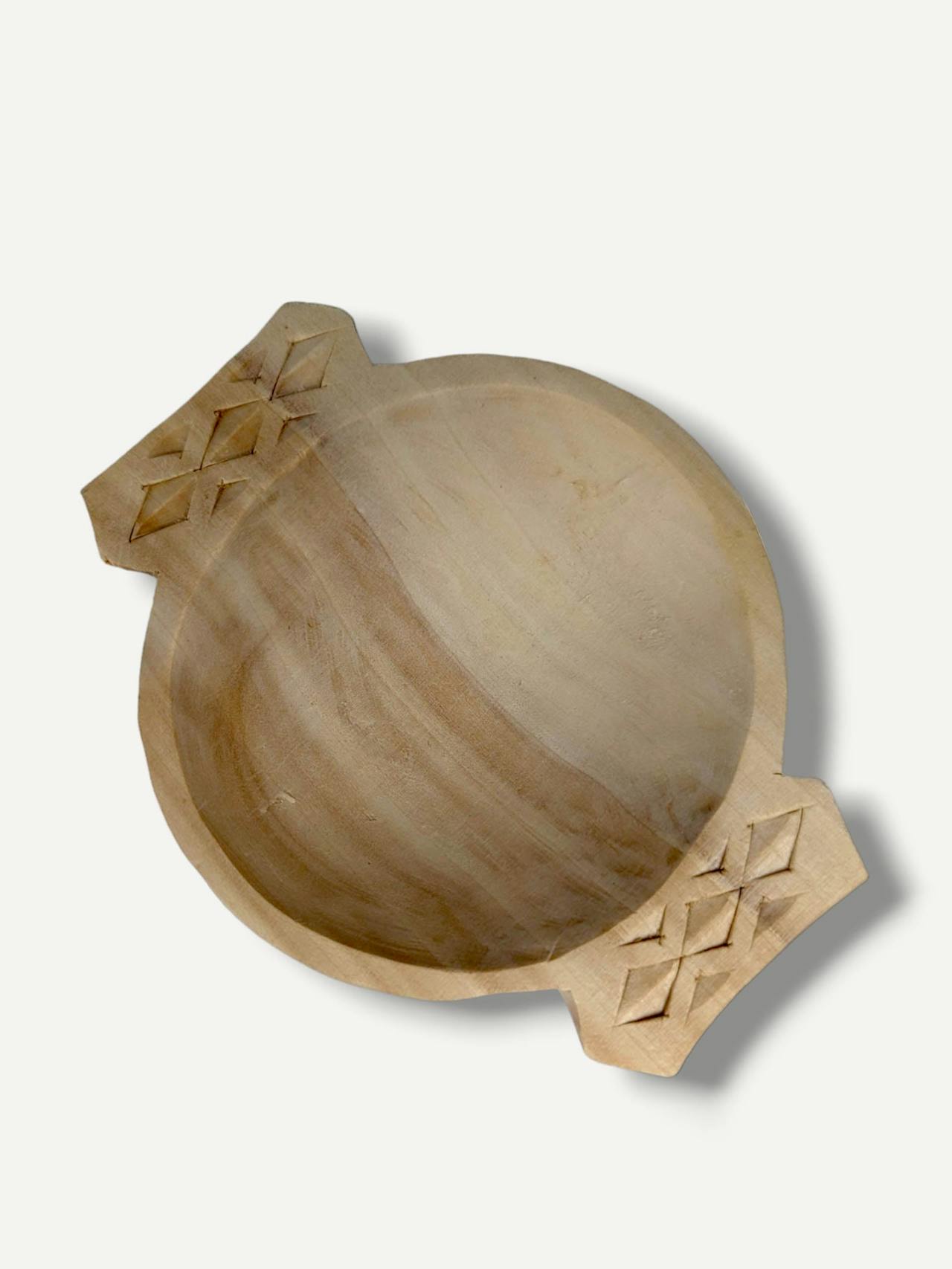 Wooden bowl with carved handles  Casa de Folklore    - Collagerie