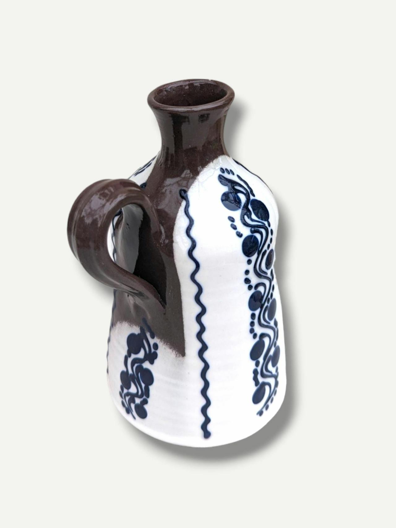 Sitar ecru blue bottle vase III  Casa de Folklore    - Collagerie