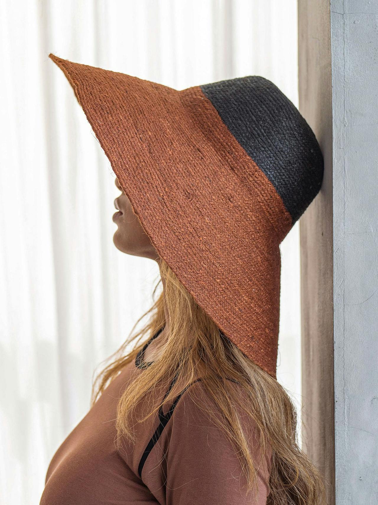 Riri duo jute handwoven straw hat in burnt sienna and black Hat BrunnaCo    - Collagerie