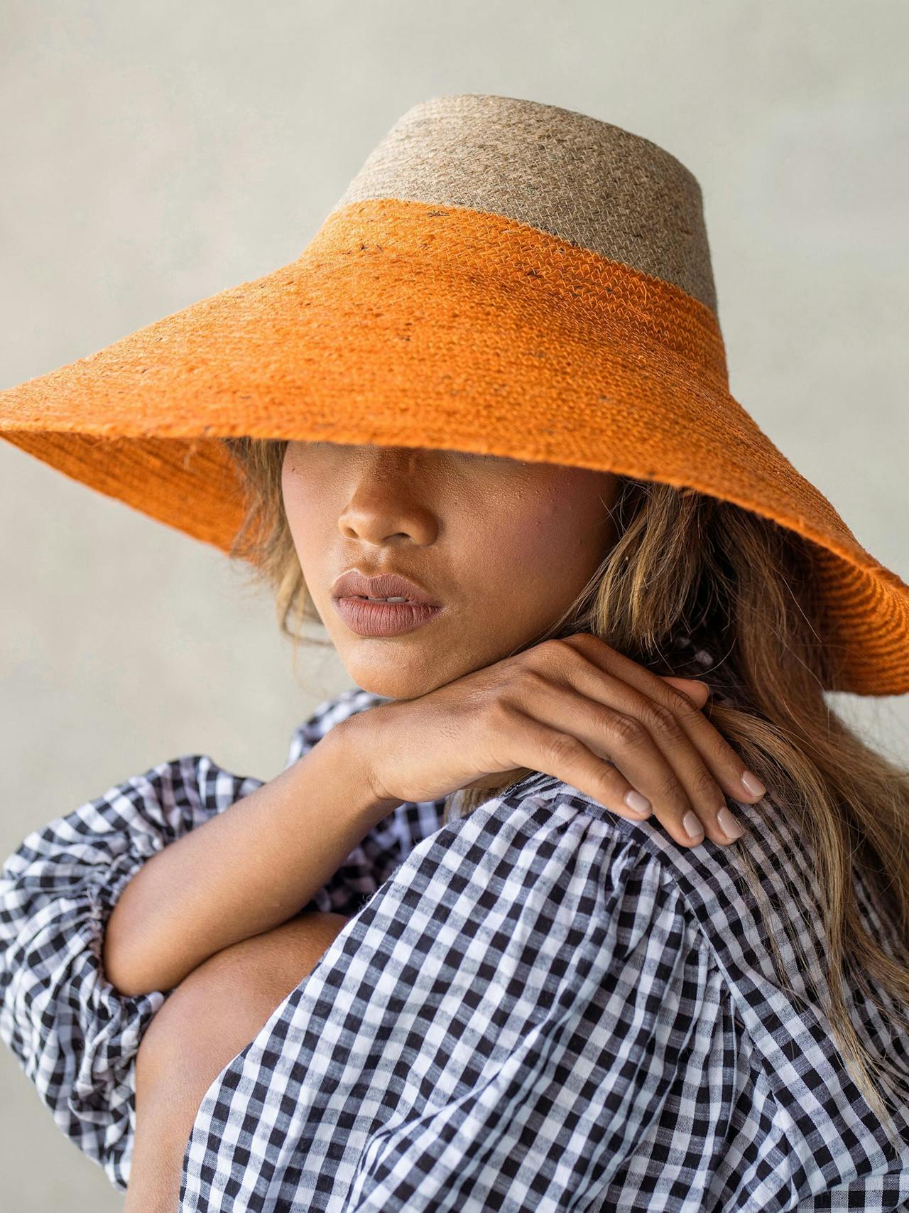 Riri duo jute handwoven straw hat in pumpkin orange Sun hats BrunnaCo    - Collagerie