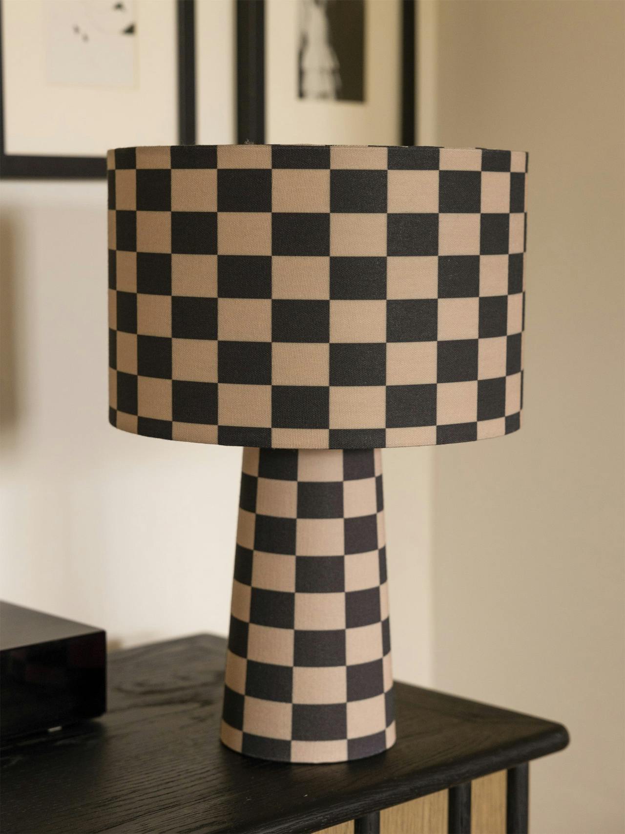 Charcoal & natural checkerboard table lamp