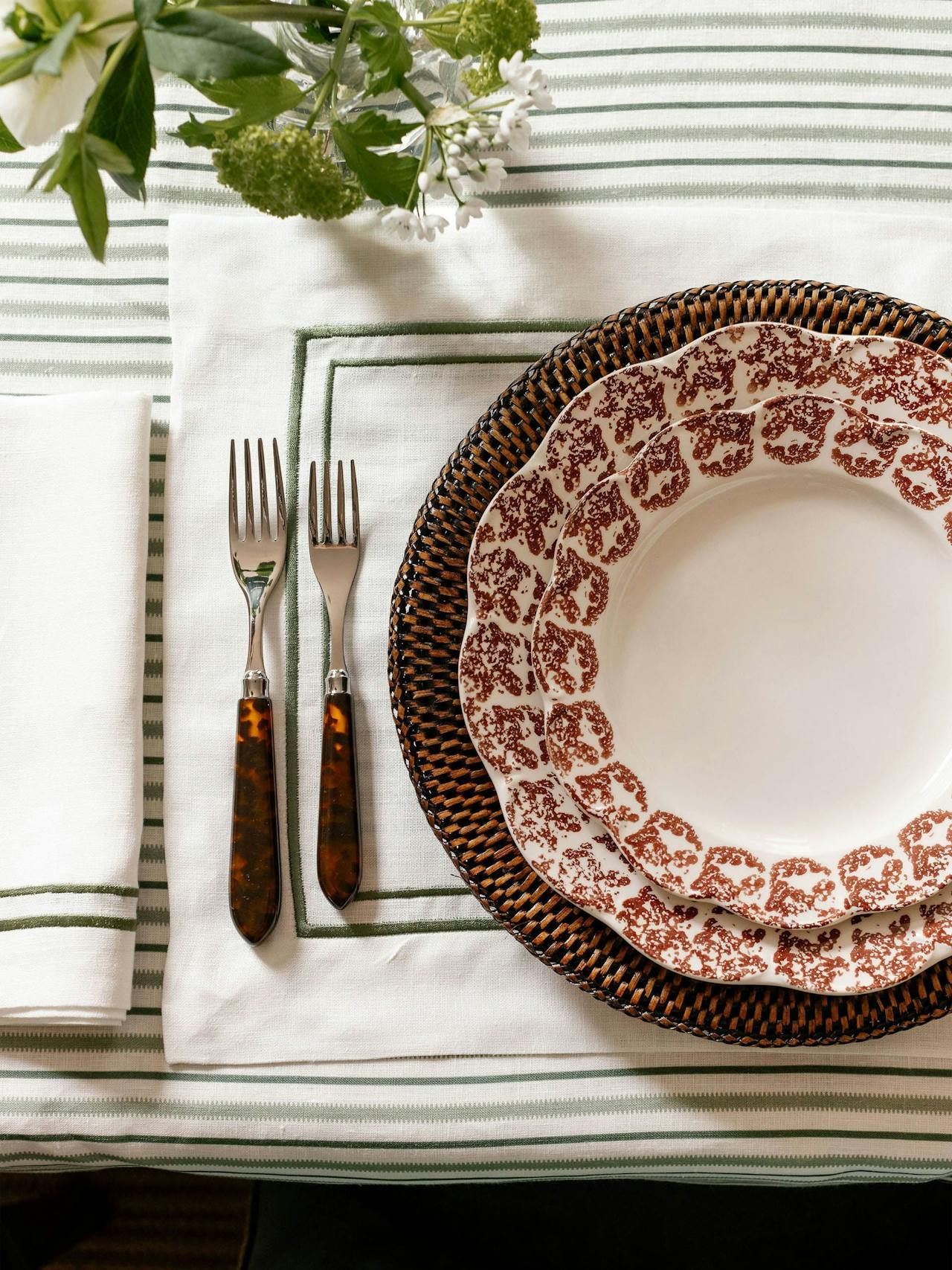 Victoria striped linen tablecloth in chalk & moss green Tablecloth Rebecca Udall    - Collagerie