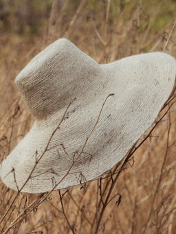 Riri jute handwoven straw hat in natural beige Straw Hat BrunnaCo    - Collagerie