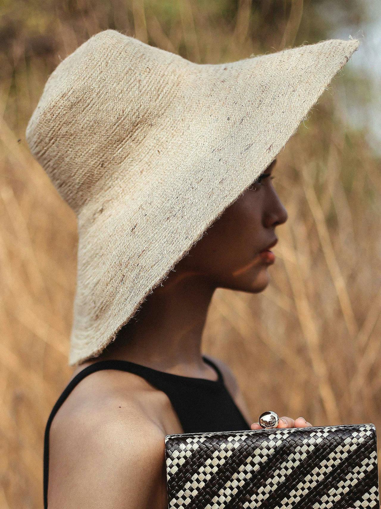 Riri jute handwoven straw hat in natural beige Straw Hat BrunnaCo    - Collagerie