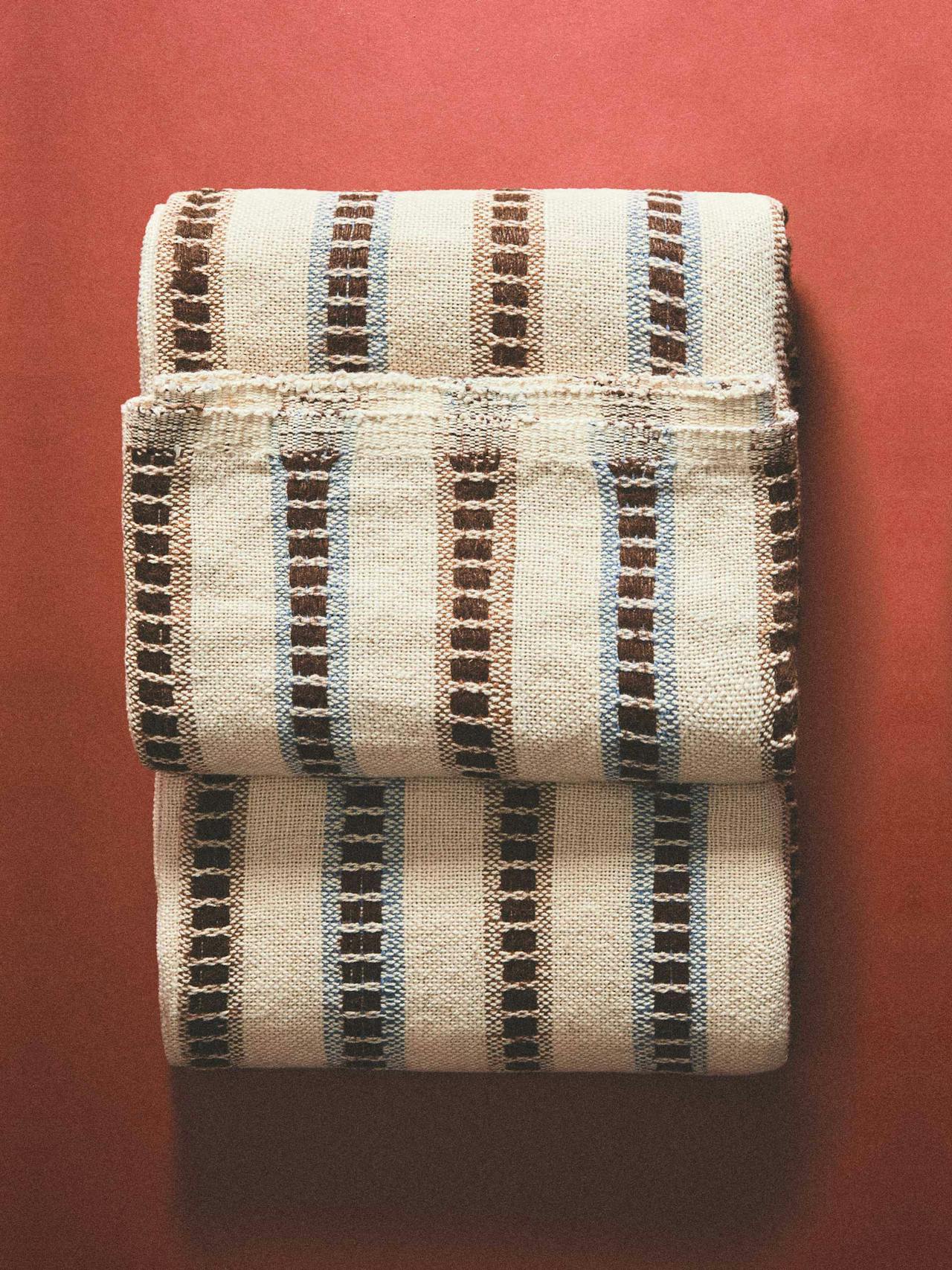 Striped linen cotton throw