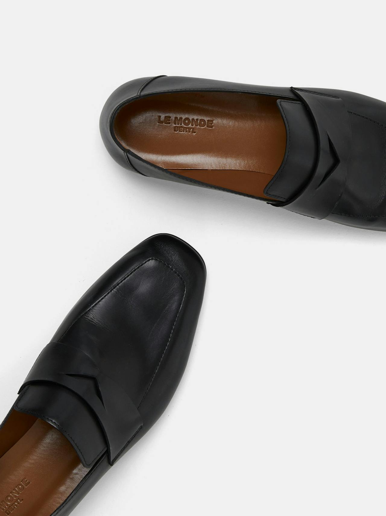 Black placket leather soft loafers Shoes Le Monde Beryl    - Collagerie