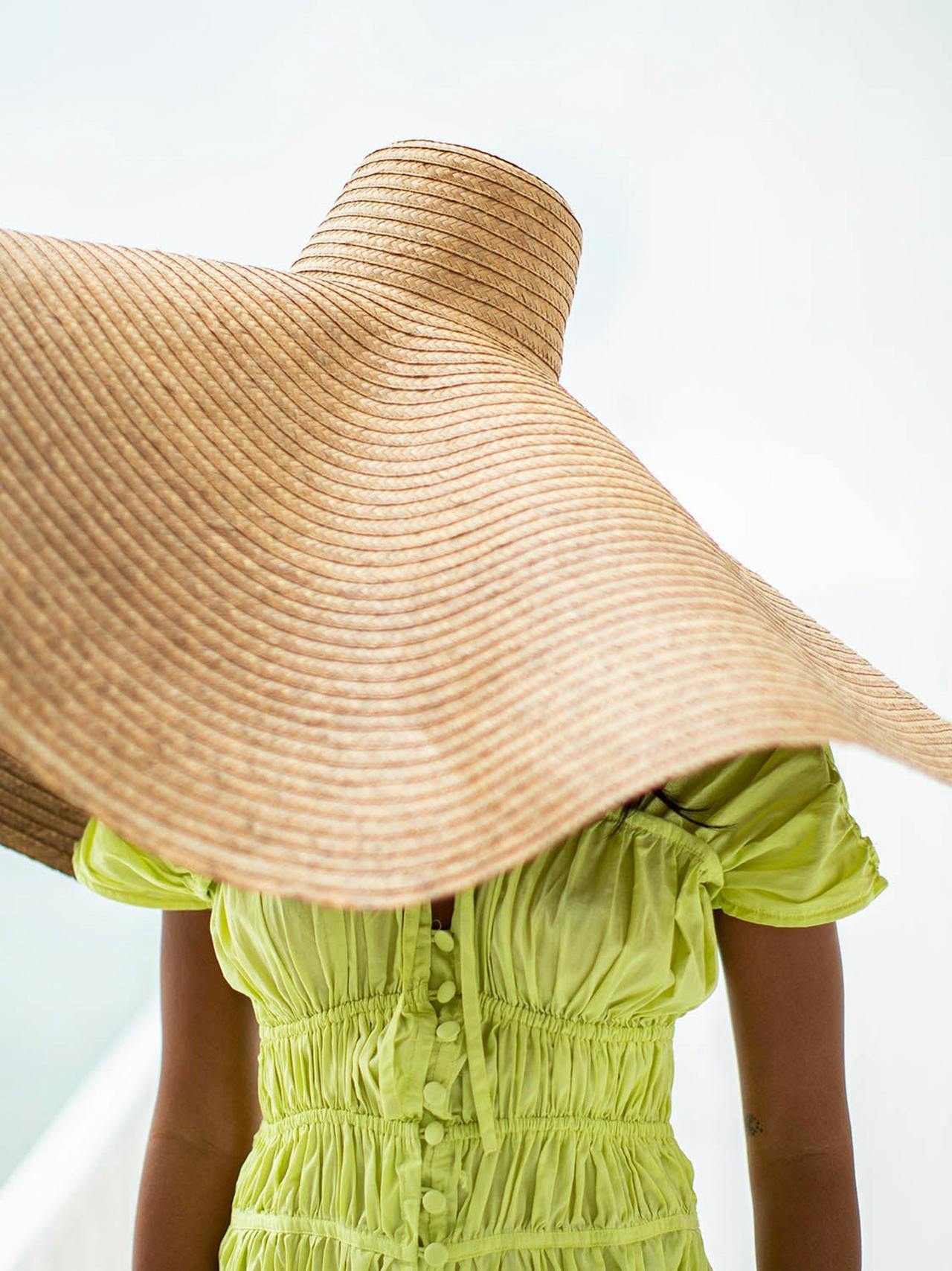 Solana oversized straw hat in toasted beige Straw hats BrunnaCo    - Collagerie