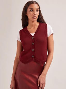 Dark red Wesley cashmere blend v neck waistcoat Knit Cefinn    - Collagerie